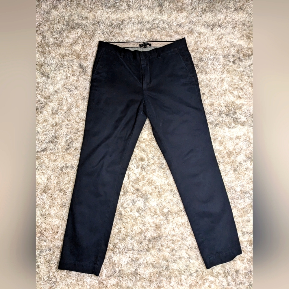 Banana republic Aiden slim fit chinos in navy size 31x30